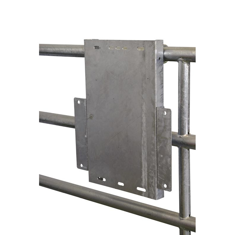 Platine de fixation sur barrière pour abreuvoir POLYFLAP