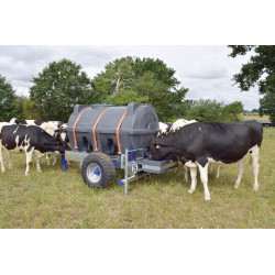 Citerne à eau 2000 litres roulante pour tracteur  Citerne à eau 2000 litres roulante pour tracteur