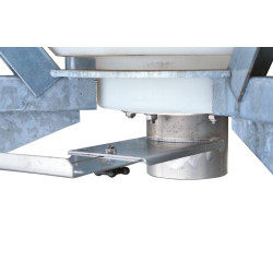 Silo à aliments 500 L avec trappe sur châssis Silo à aliments 500 L avec trappe sur châssis