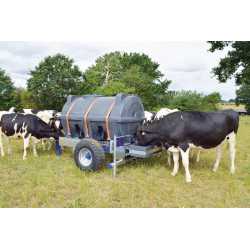 Citerne à eau 2000 litres roulante pour tracteur 